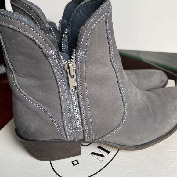 Steve Madden mid booties - Picture 3 of 3